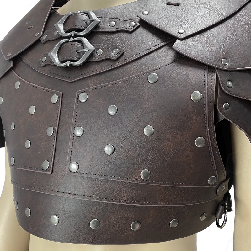 Medieval Studded Shoulder Ches - Prop For Cosplay recension och pris