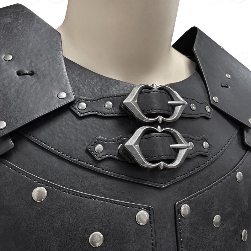 Medieval Studded Shoulder Ches - Prop For Cosplay recension och pris